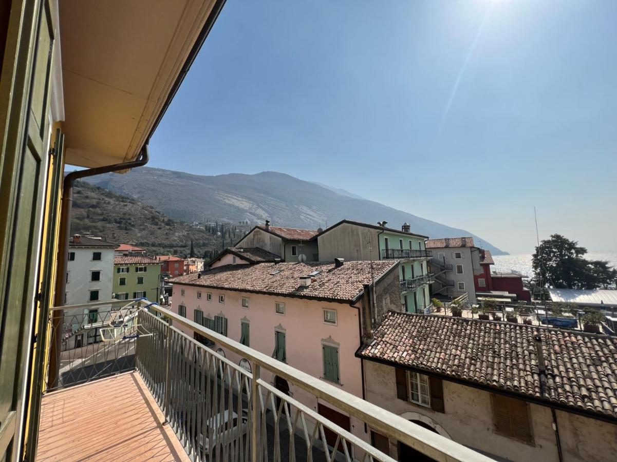 Appartamenti Baia Azzurra 5. Торболе Экстерьер фото