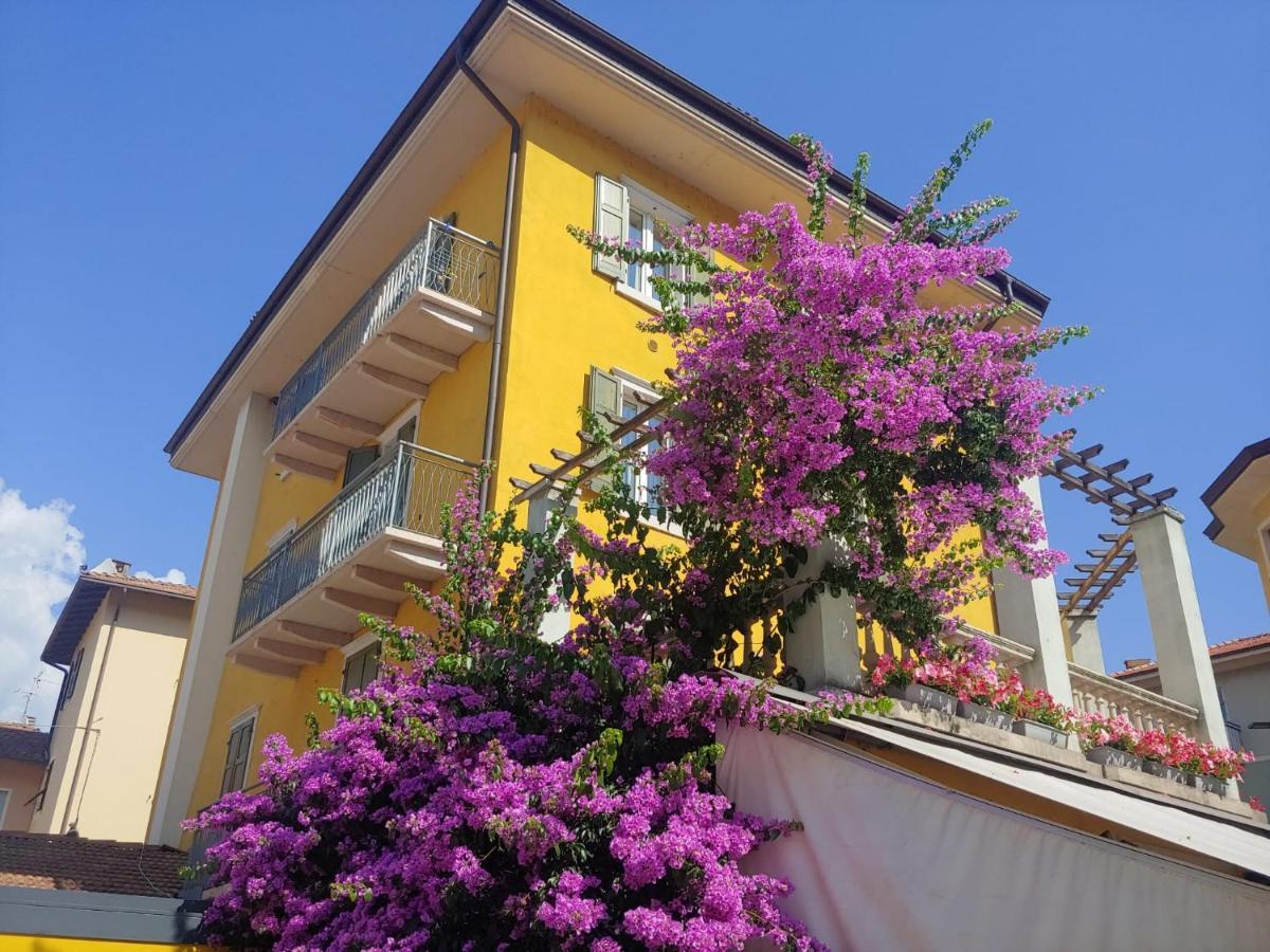 Appartamenti Baia Azzurra 5. Торболе Экстерьер фото