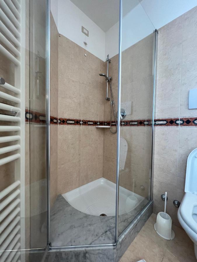 Appartamenti Baia Azzurra 5. Торболе Экстерьер фото